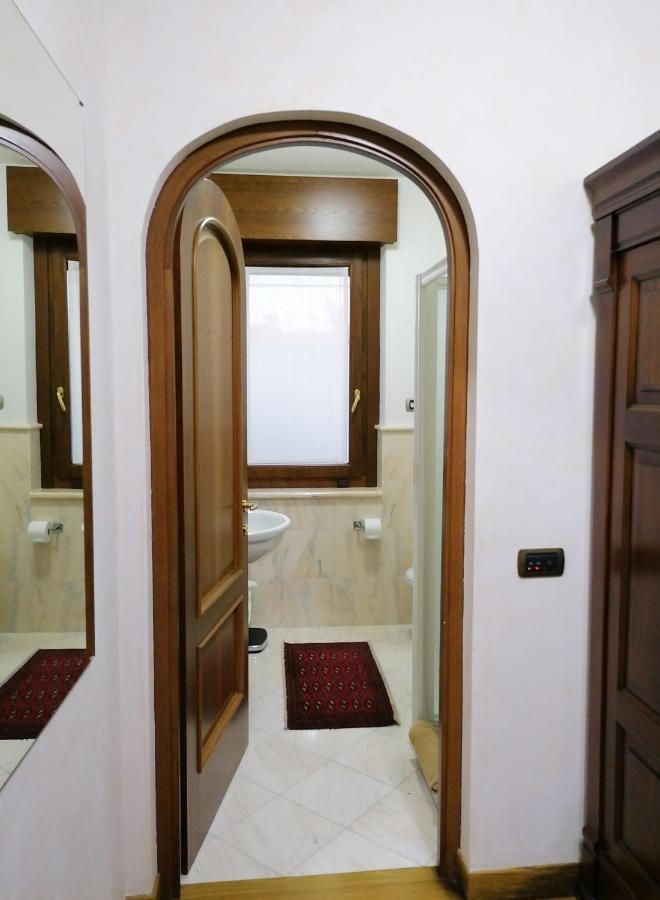 Private Luxury Villa With Pool Moniga del Garda 외부 사진