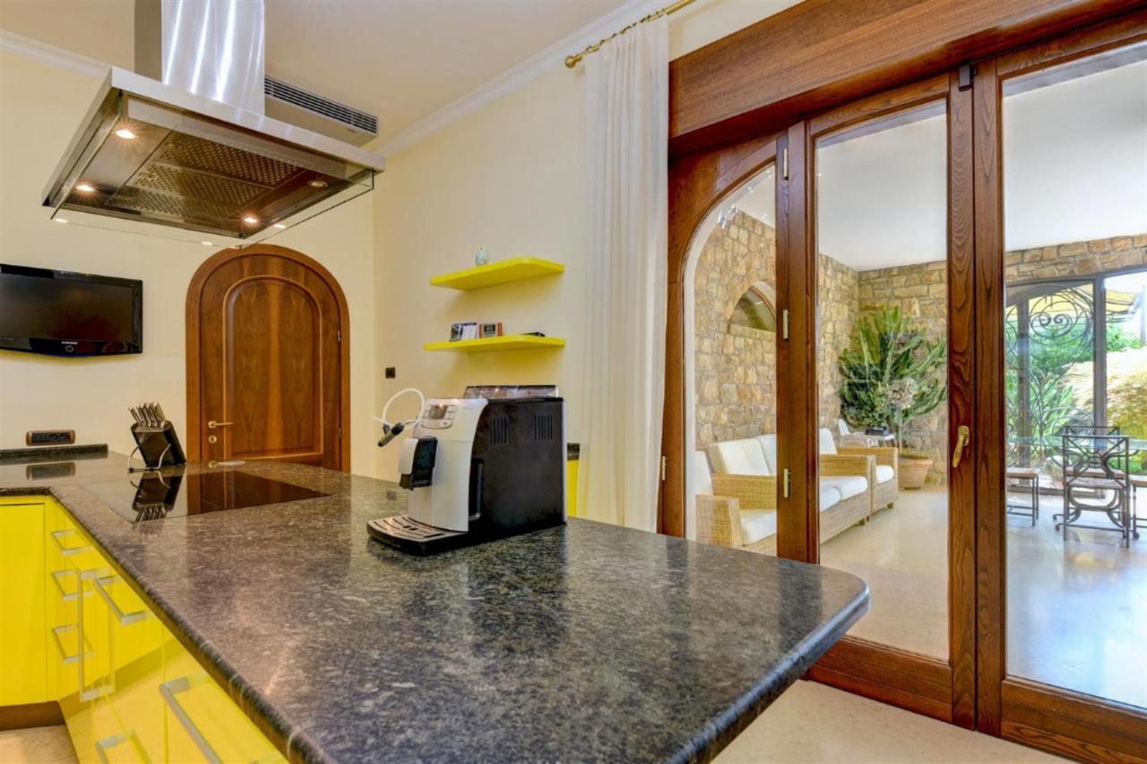 Private Luxury Villa With Pool Moniga del Garda 외부 사진
