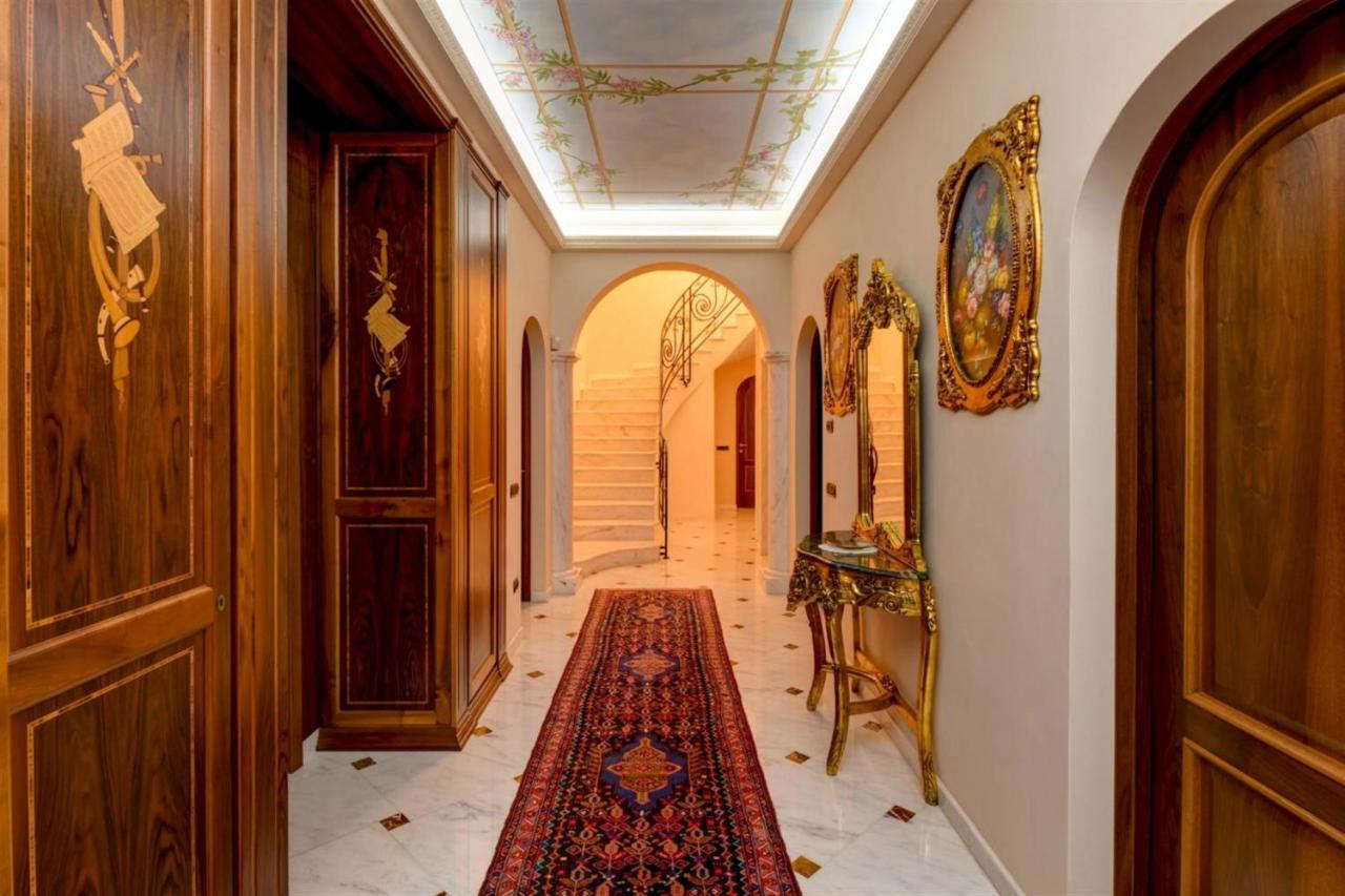 Private Luxury Villa With Pool Moniga del Garda 외부 사진