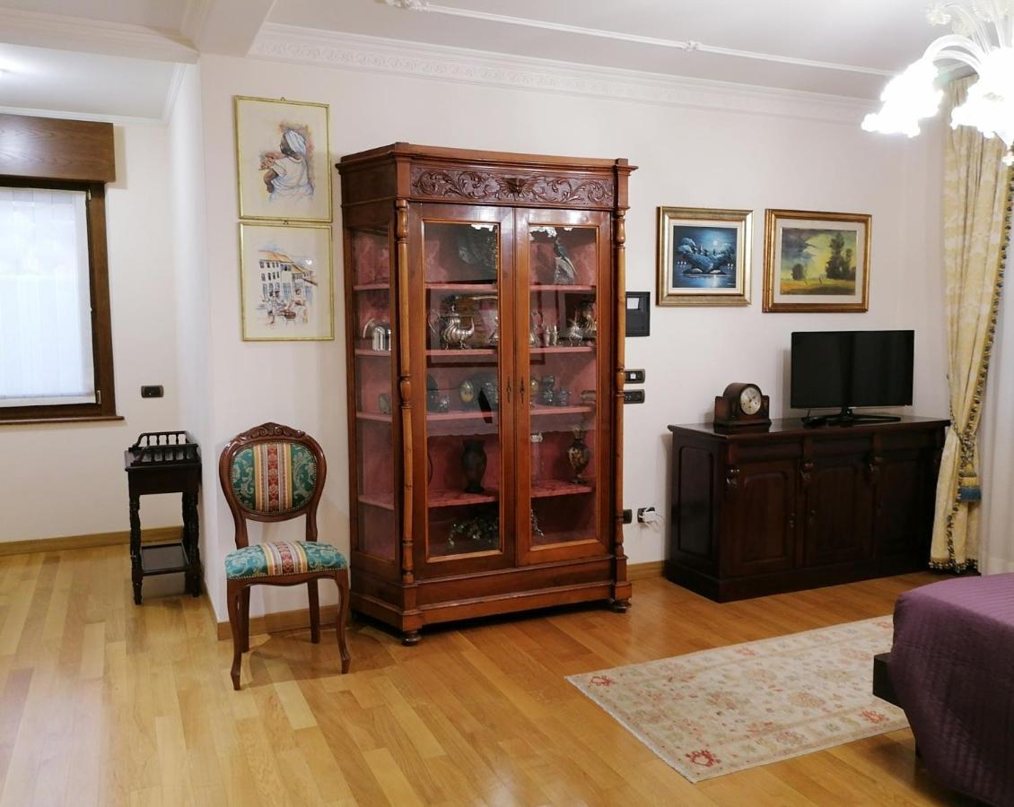 Private Luxury Villa With Pool Moniga del Garda 외부 사진