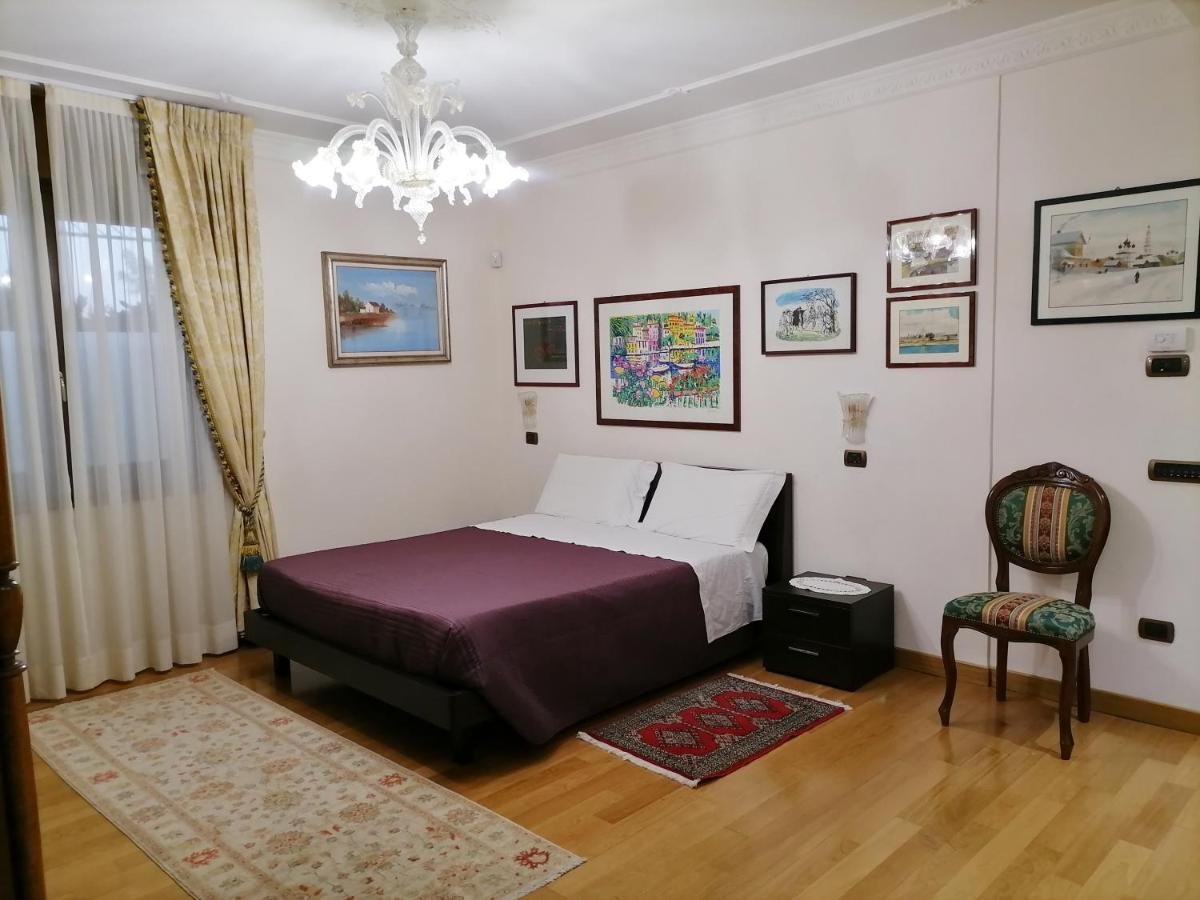 Private Luxury Villa With Pool Moniga del Garda 외부 사진